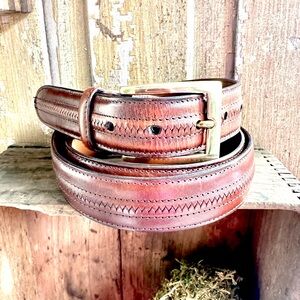 Johnson & Murphy Men’s Aniline Kipskin Shoulders Leather Belt Sz 40 J471